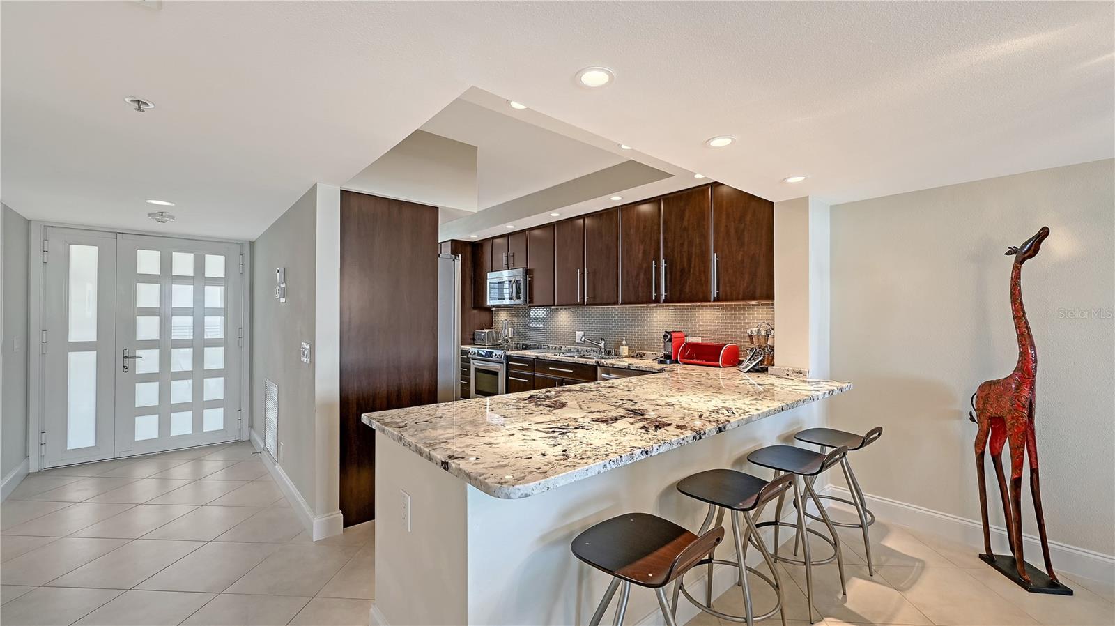 BEACHPLACE I - Residential