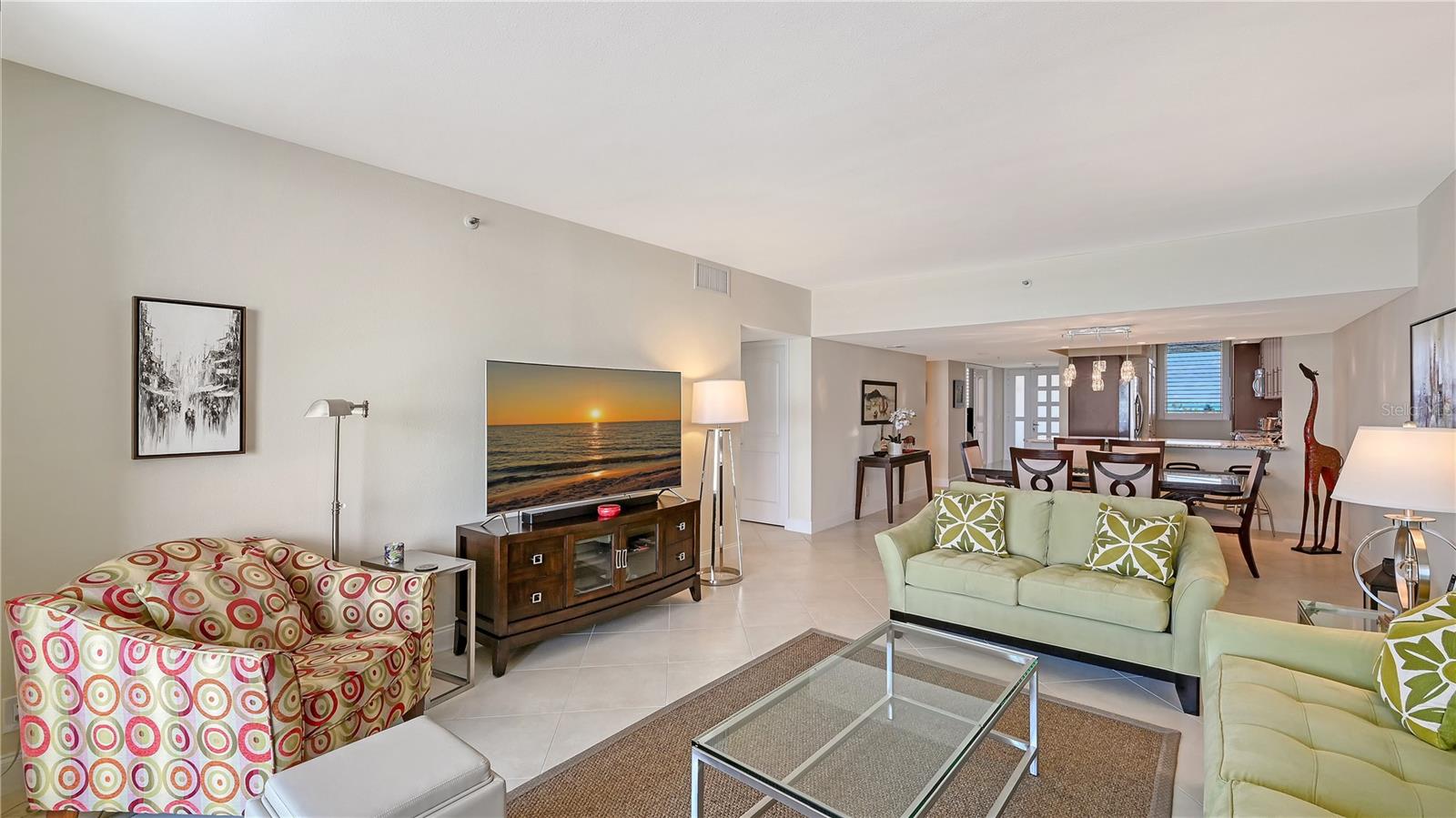 BEACHPLACE I - Residential