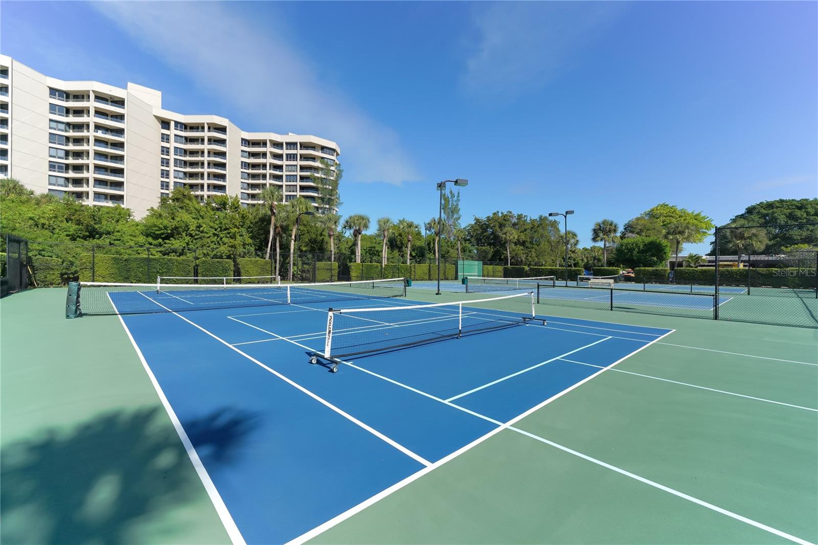 BEACHPLACE I - Residential