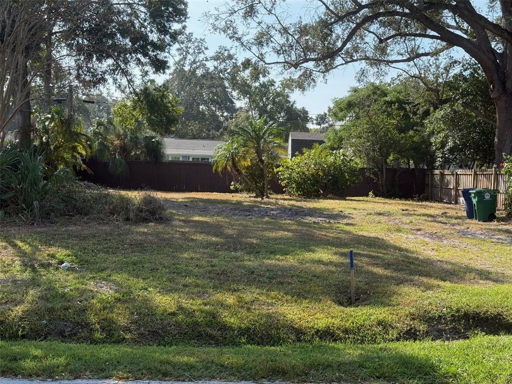 Photo of 4626 W Bay Court Avenue, Tampa, FL 33611 (MLS # TB8451151)
