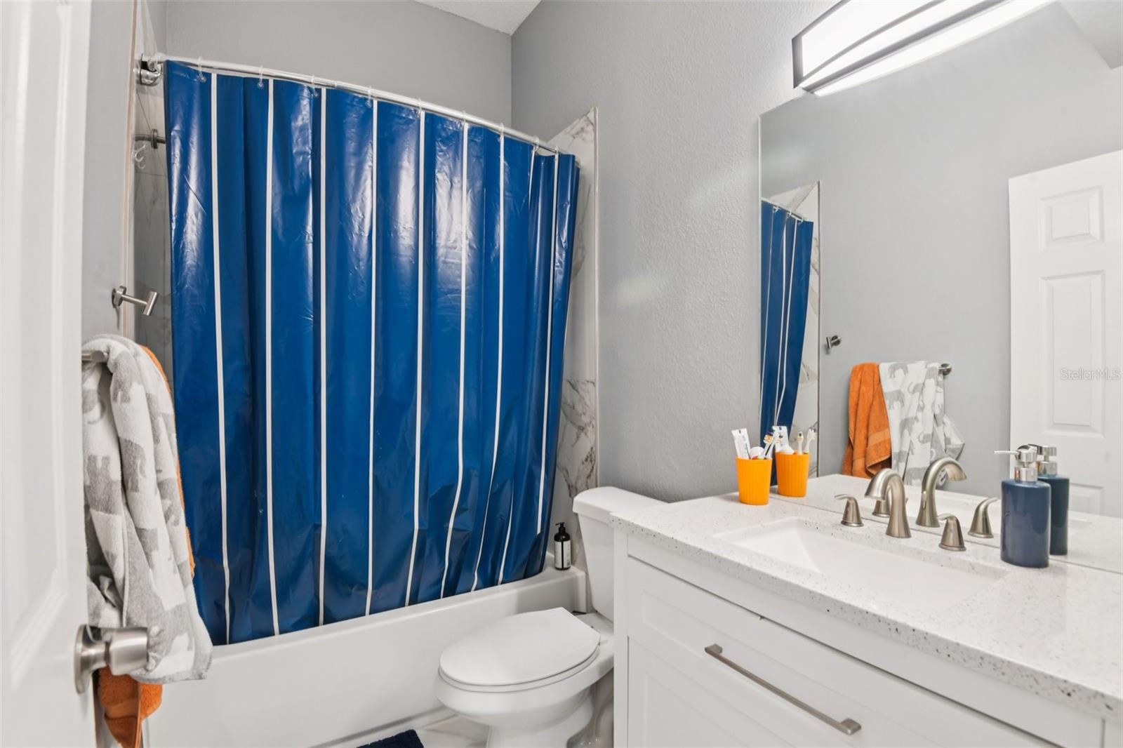 LAKE POINTE AT COUNTRYSIDE - Residential