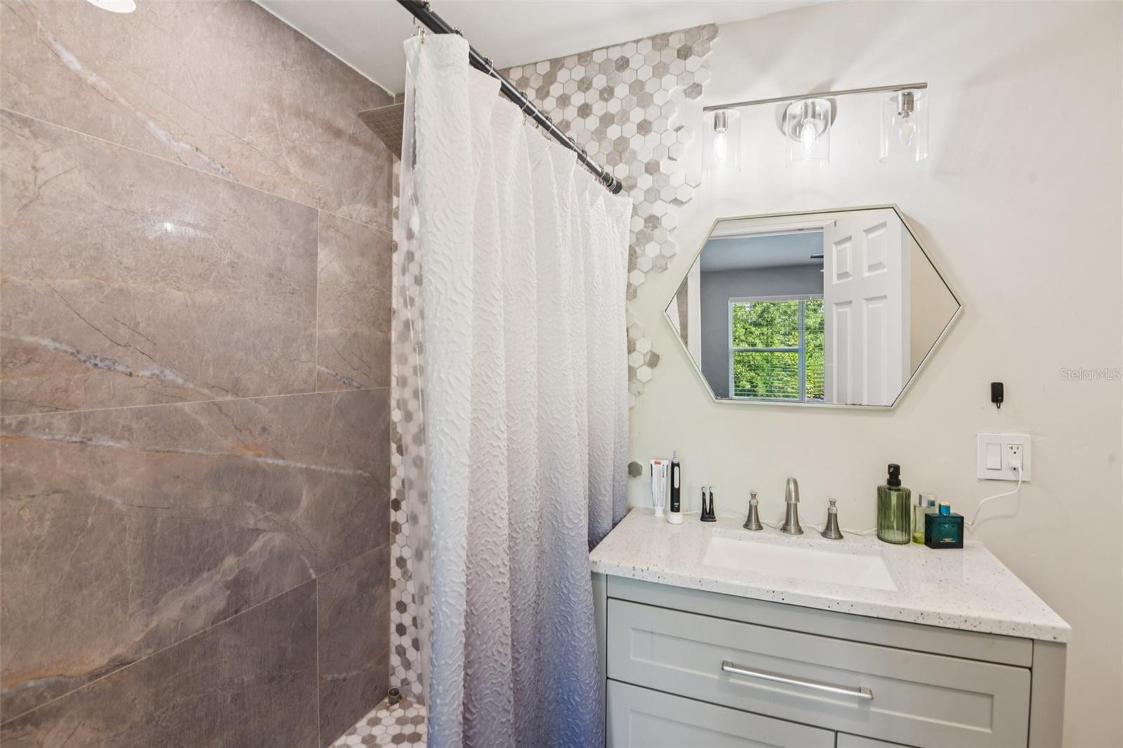 LAKE POINTE AT COUNTRYSIDE - Residential