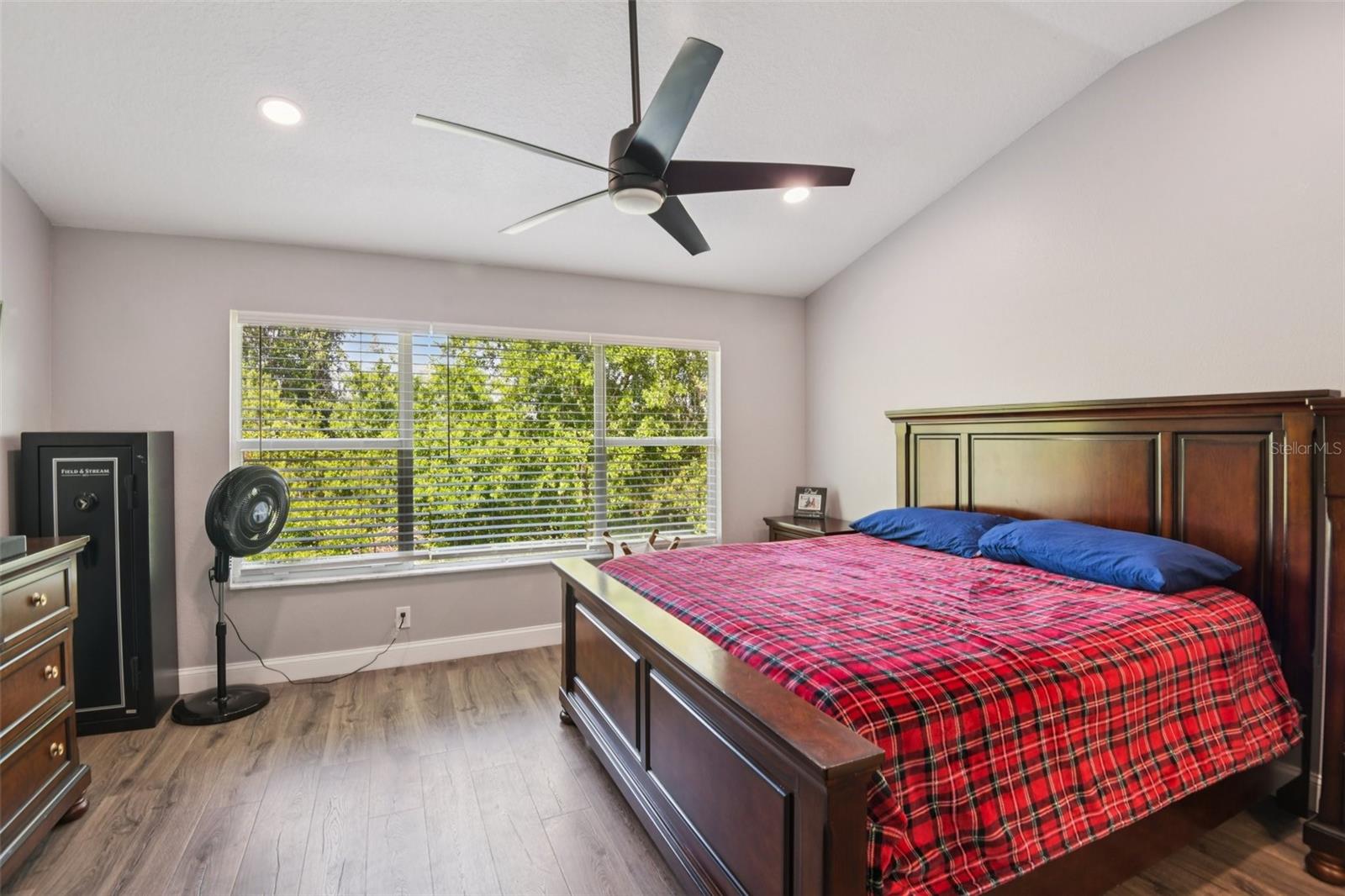 LAKE POINTE AT COUNTRYSIDE - Residential