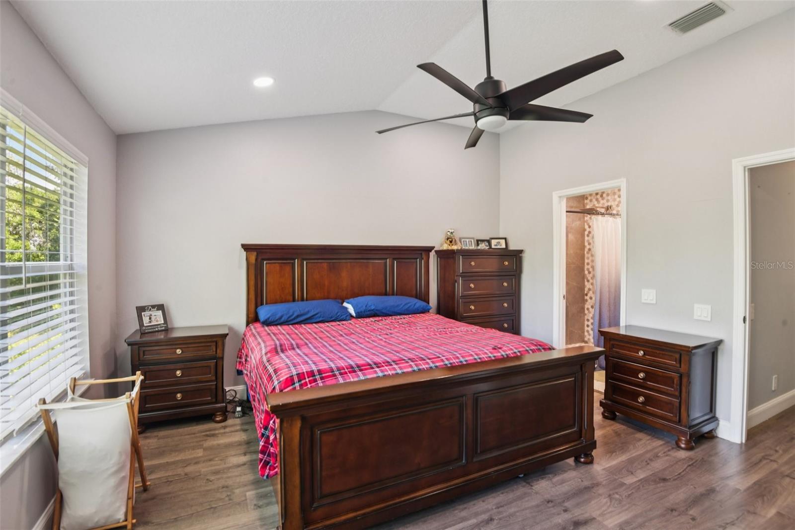 LAKE POINTE AT COUNTRYSIDE - Residential