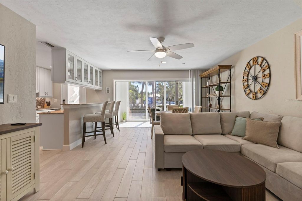 Photo of 137 Avenida Messina #1, Sarasota, FL 34242 (MLS # A4671658)