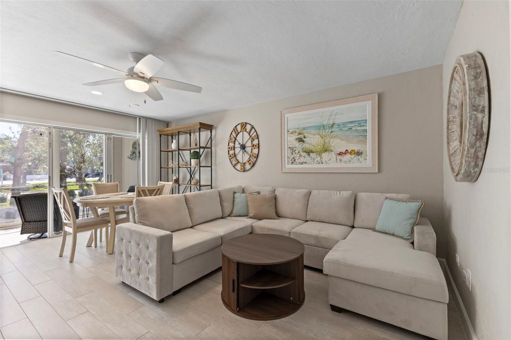Photo of 137 Avenida Messina #1, Sarasota, FL 34242 (MLS # A4671658)