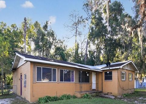 Photo of 2715 NE 1st Avenue, Ocala, FL 34470 (MLS # O6352673)