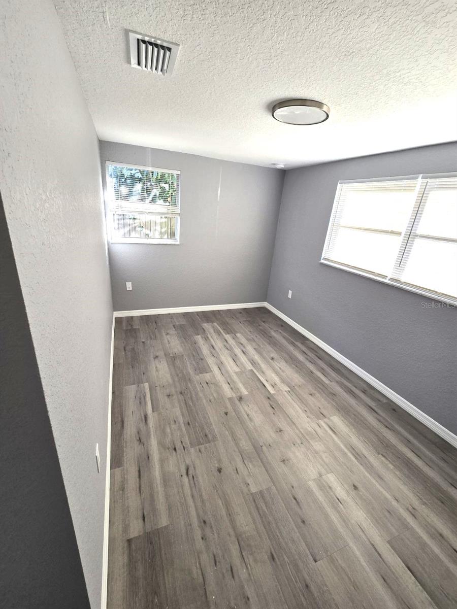 HUDSON BEACH ESTATES - Residential Lease