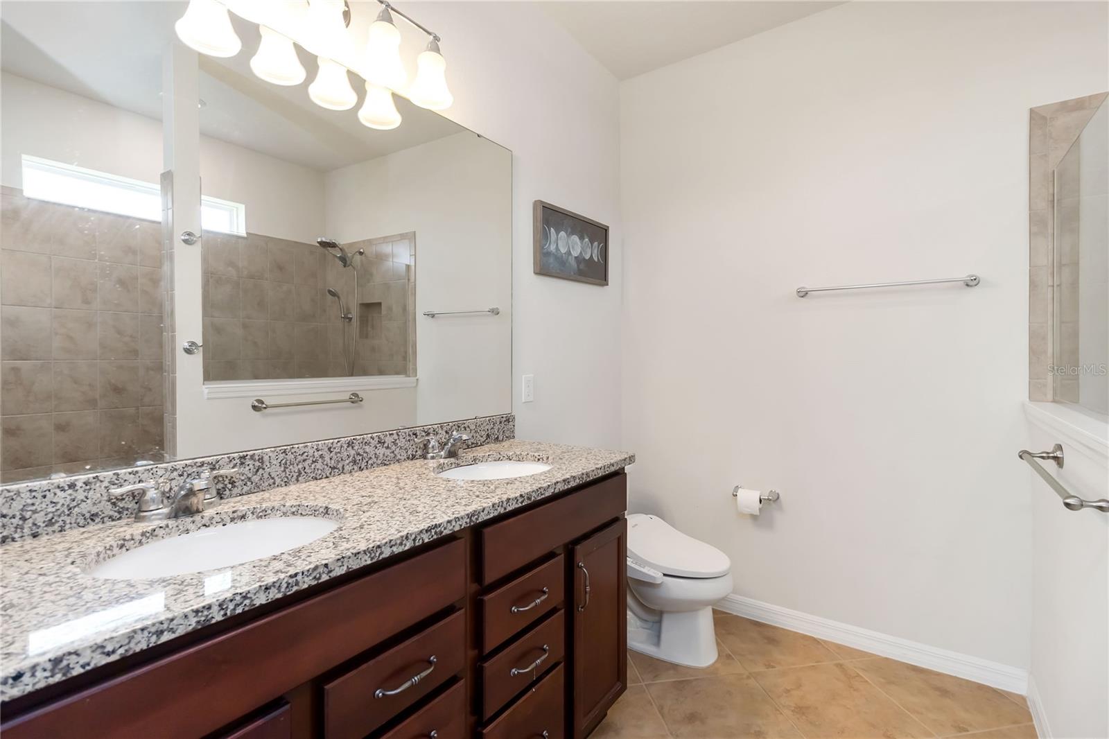 LIVE OAK LAKE PH 1 - Residential