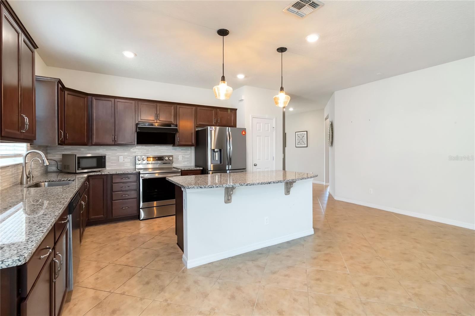 LIVE OAK LAKE PH 1 - Residential