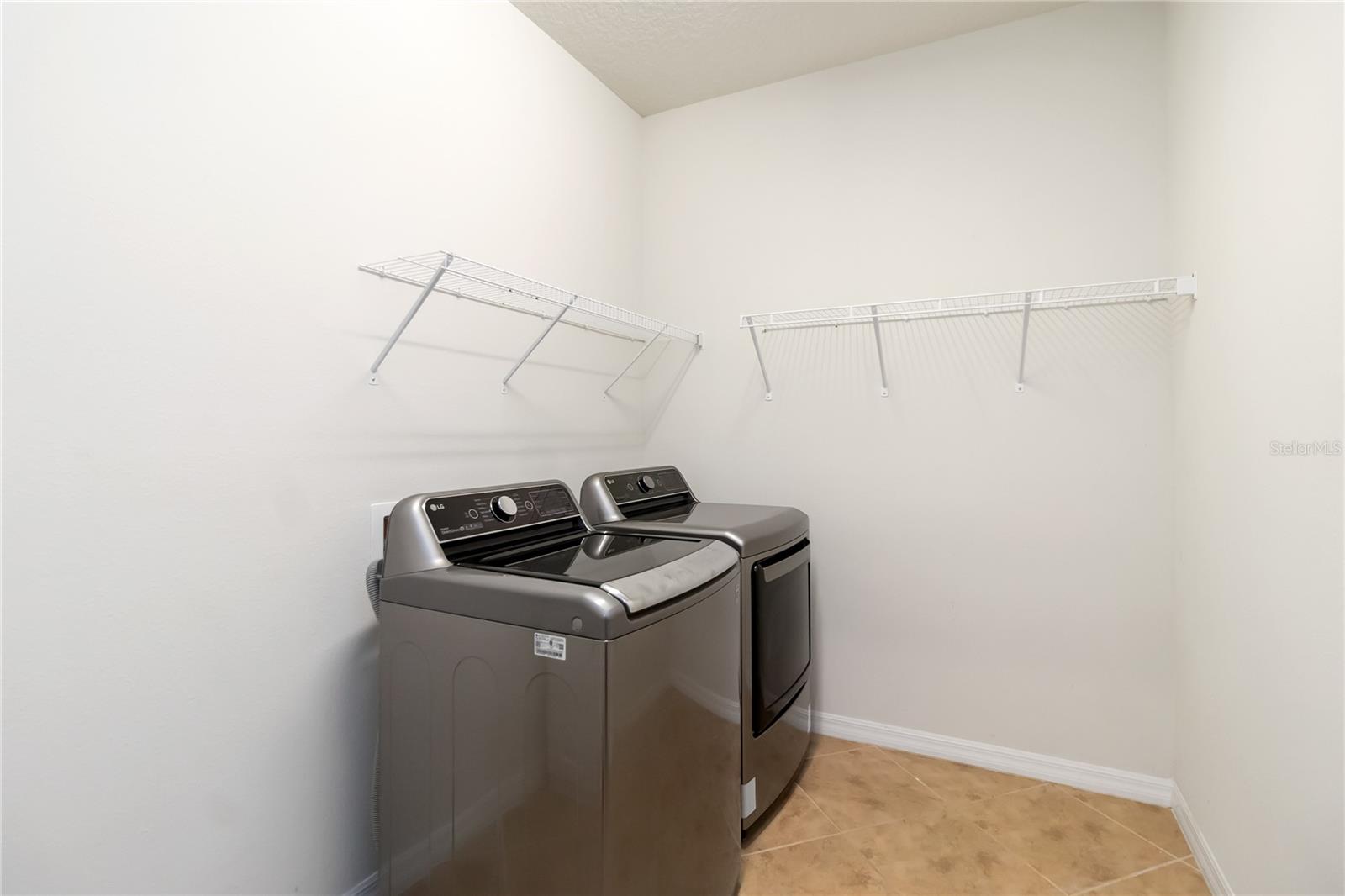 LIVE OAK LAKE PH 1 - Residential