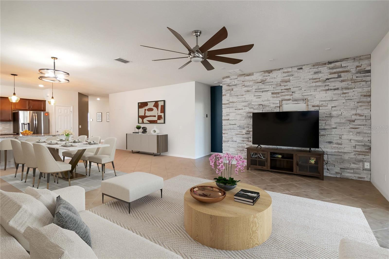 LIVE OAK LAKE PH 1 - Residential