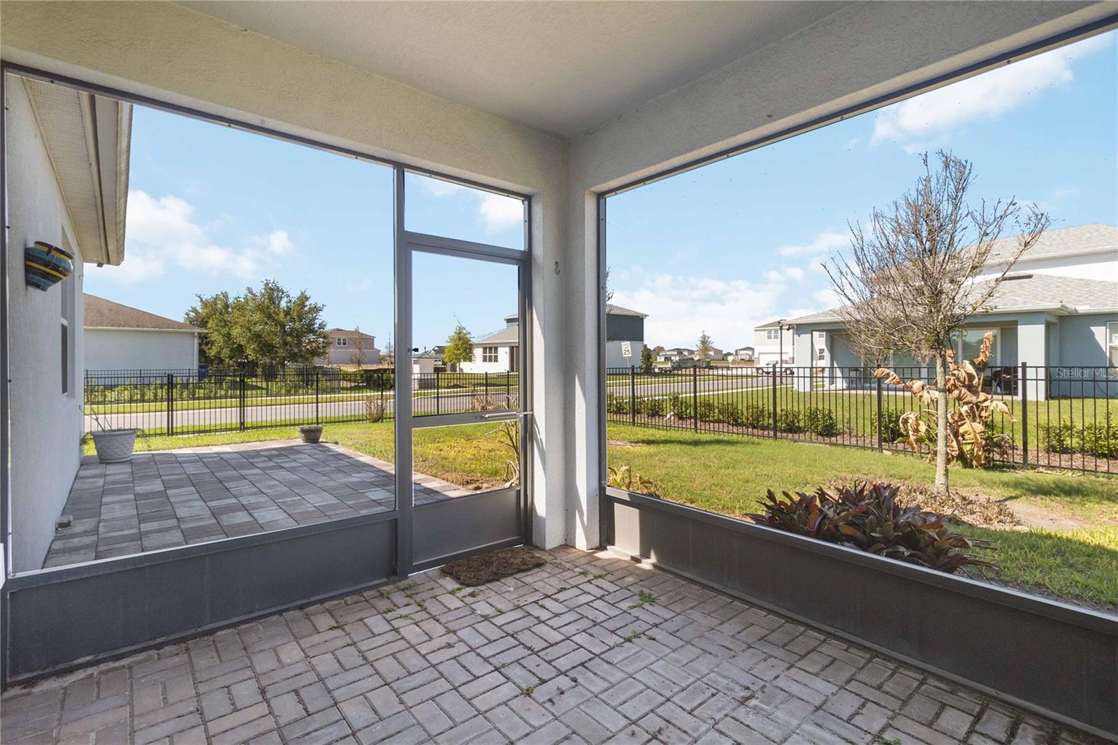 LIVE OAK LAKE PH 1 - Residential