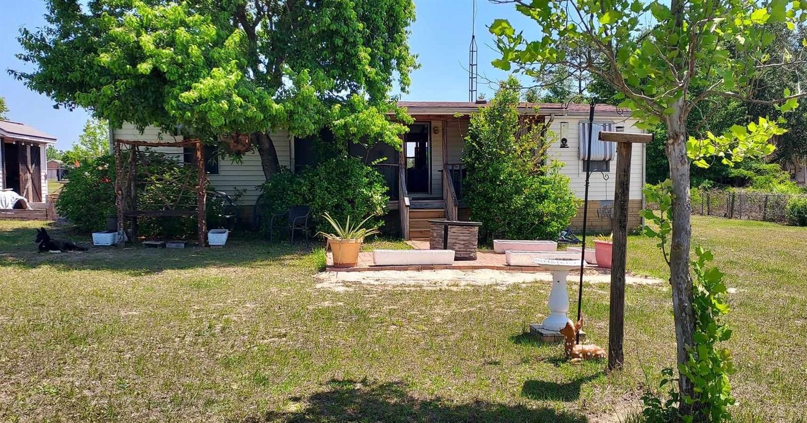 DERBY OAKS - Residential
