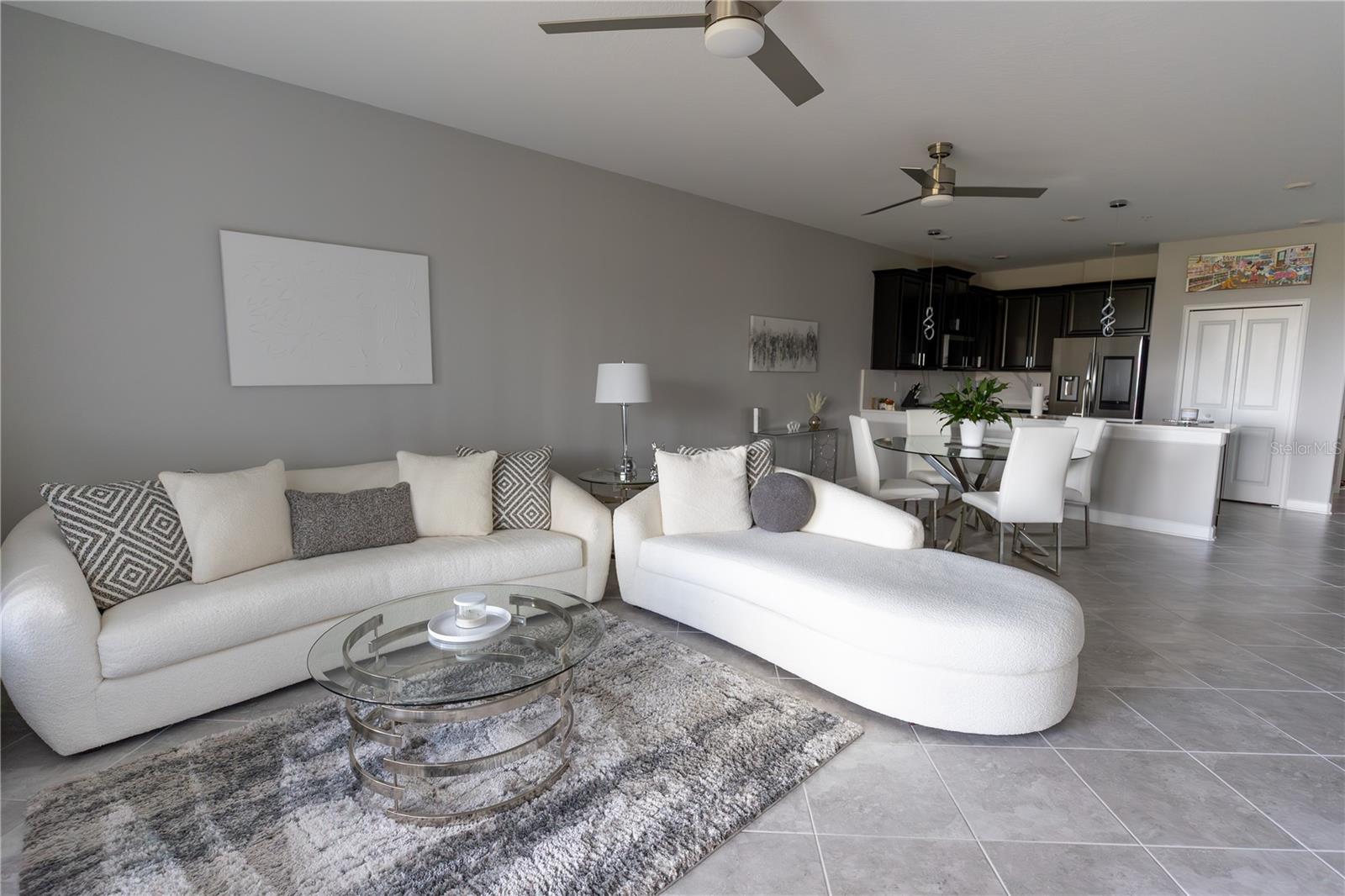 CHAMPIONS CLUB CONDO PH 28 - Residential