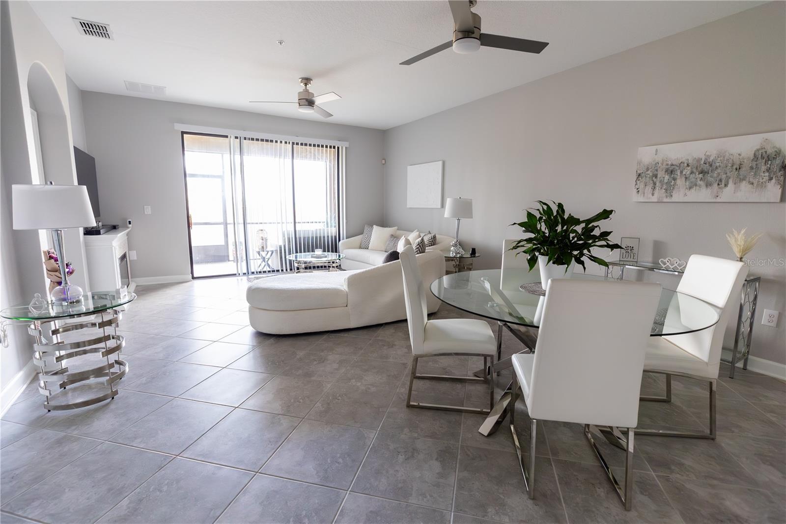 CHAMPIONS CLUB CONDO PH 28 - Residential