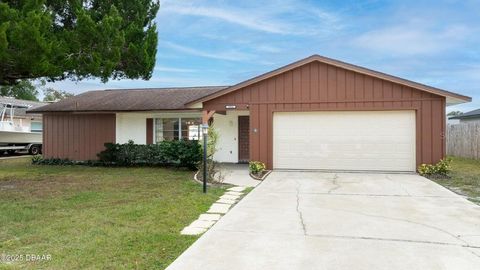 Photo of 1086 Kingswood Way, Port Orange, FL 32129 (MLS # V4946257)