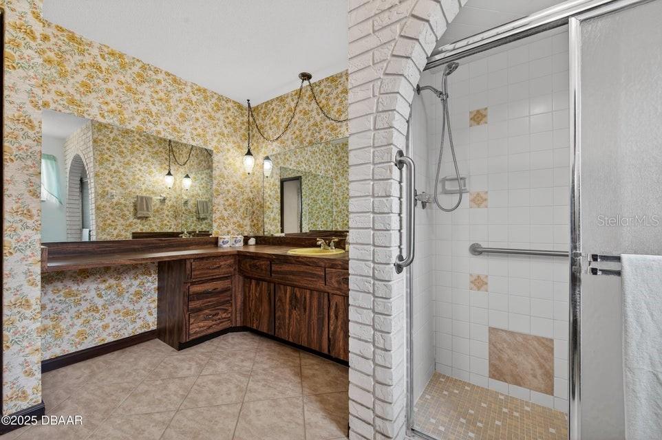 KINGSWOOD - Residential