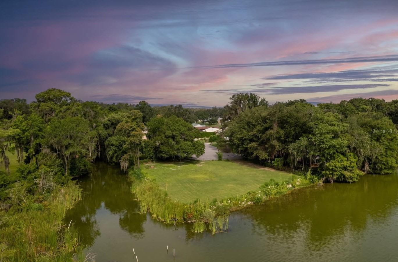 HOLIDAY HAVEN UN 02 - Land