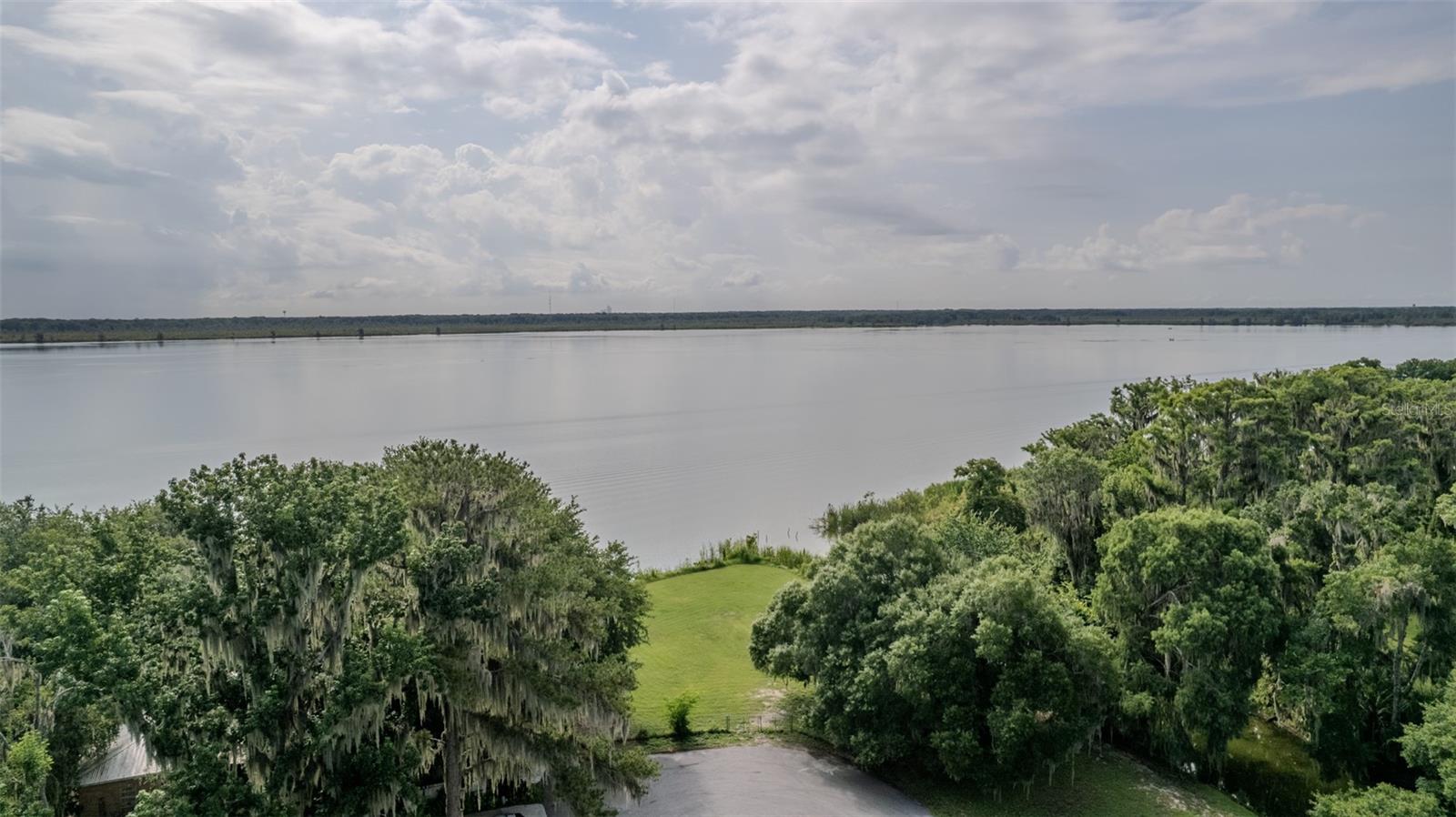 HOLIDAY HAVEN UN 02 - Land