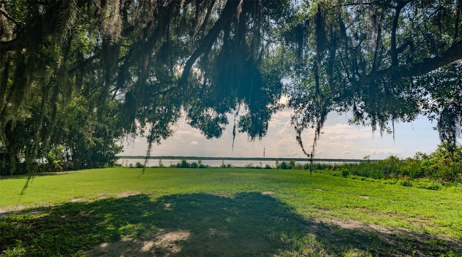 HOLIDAY HAVEN UN 02 - Land