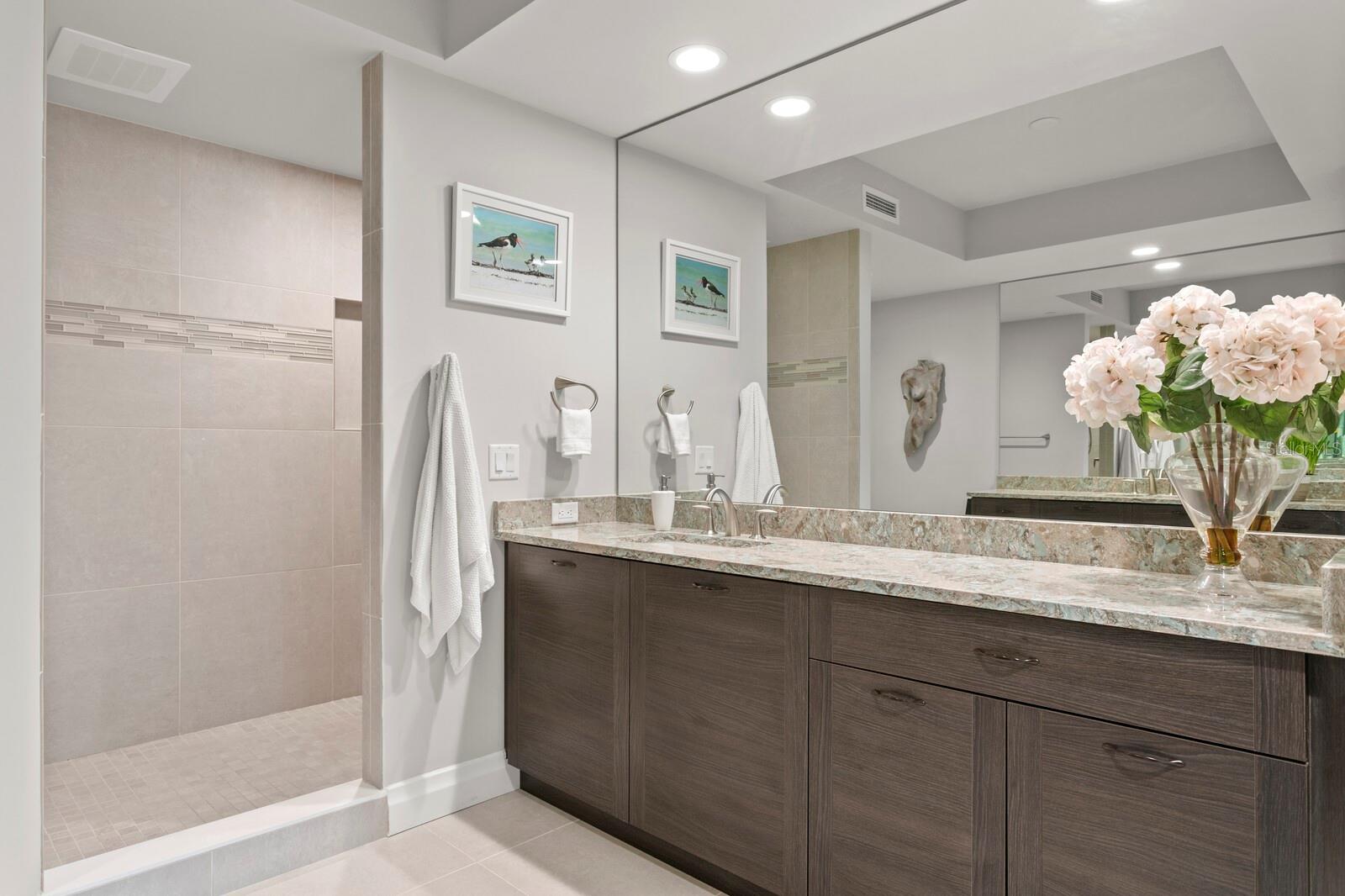 SUNSET POINTE AT COLLANY KEY II CONDO - Residential