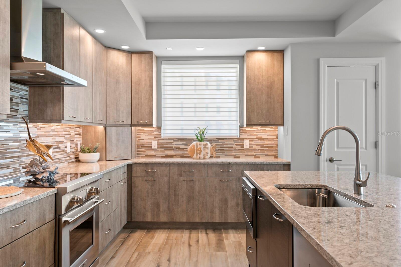 SUNSET POINTE AT COLLANY KEY II CONDO - Residential