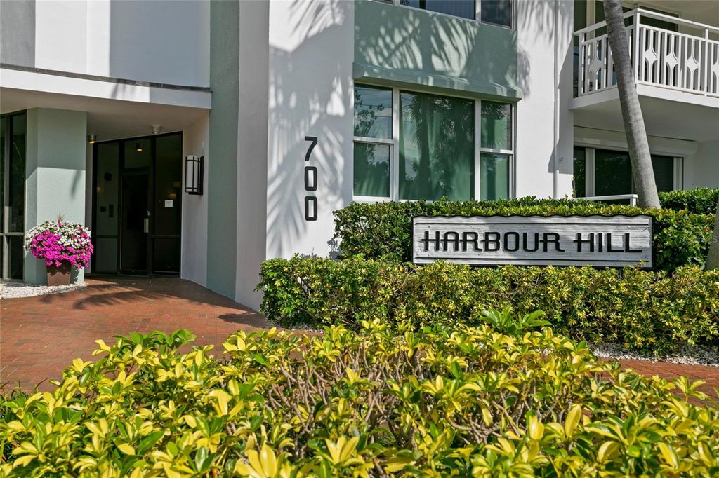 Photo of 700 Beach Drive NE #603, St Petersburg, FL 33701 (MLS # TB8518817)