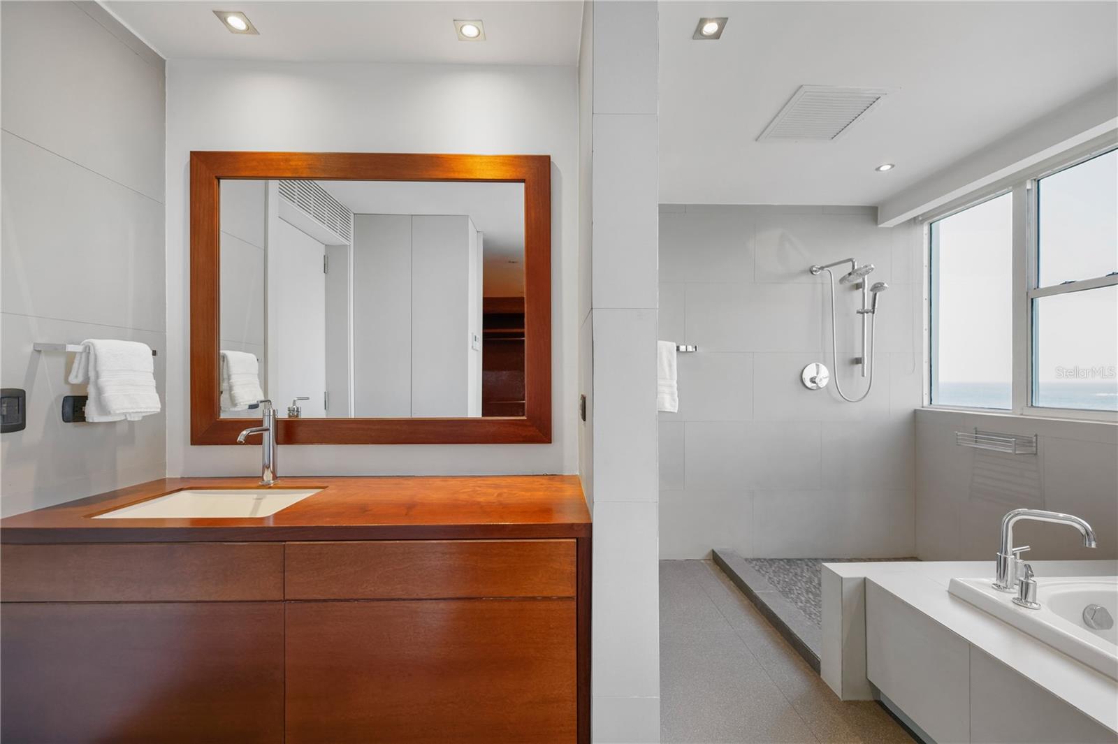 CONDADO - Residential