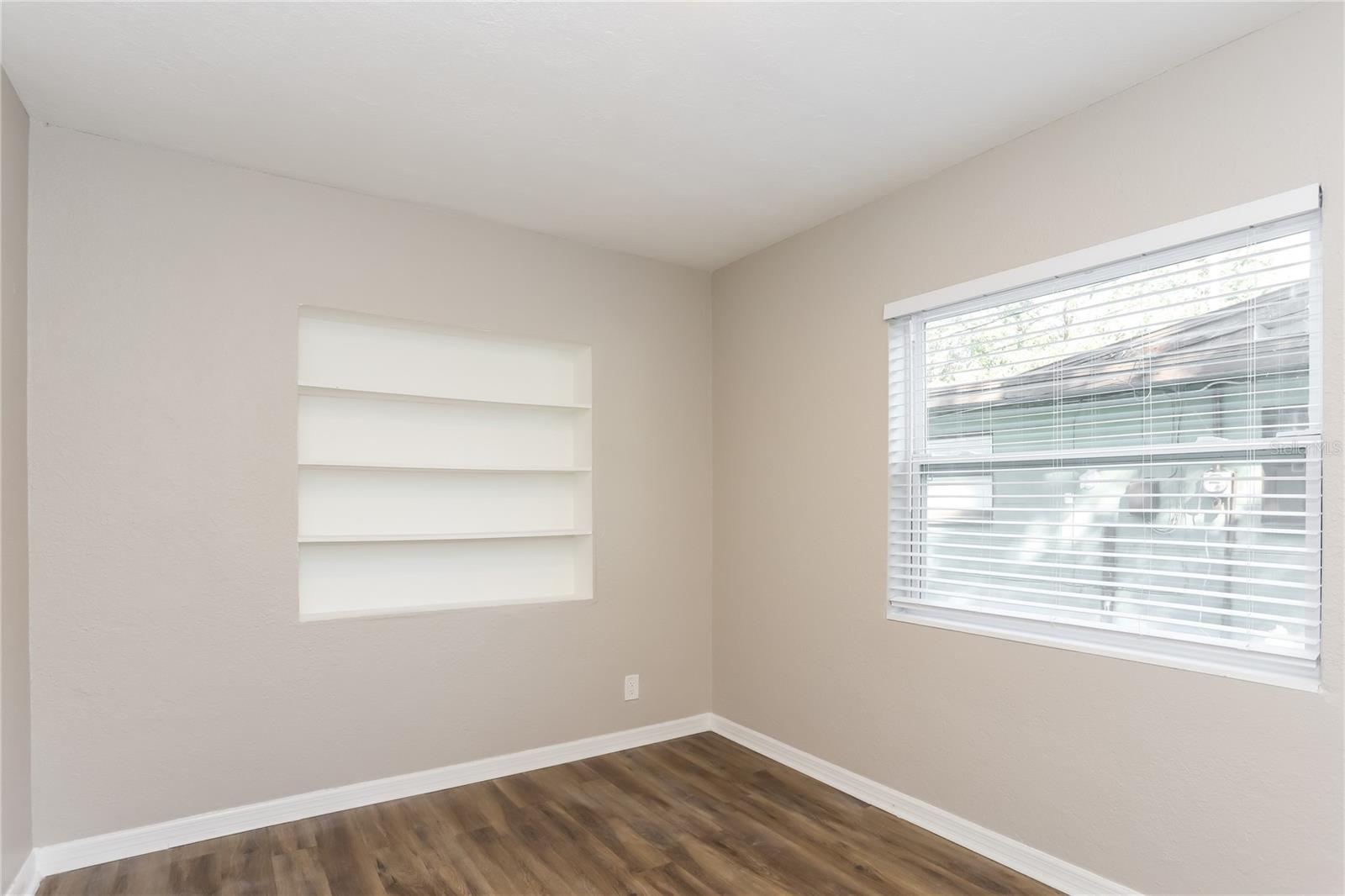 LAKEWOOD ESTATES SEC B - Residential Lease