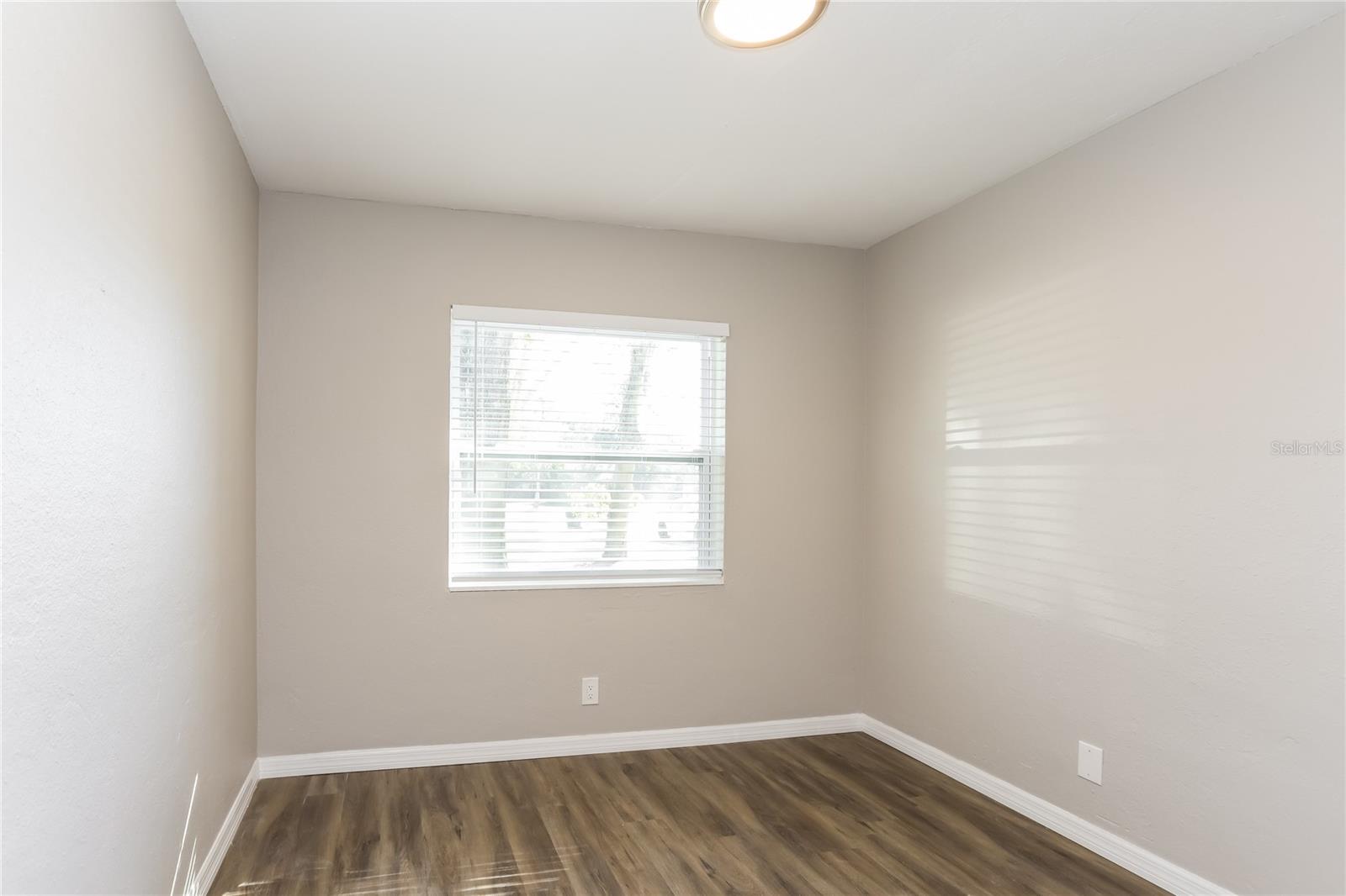 LAKEWOOD ESTATES SEC B - Residential Lease