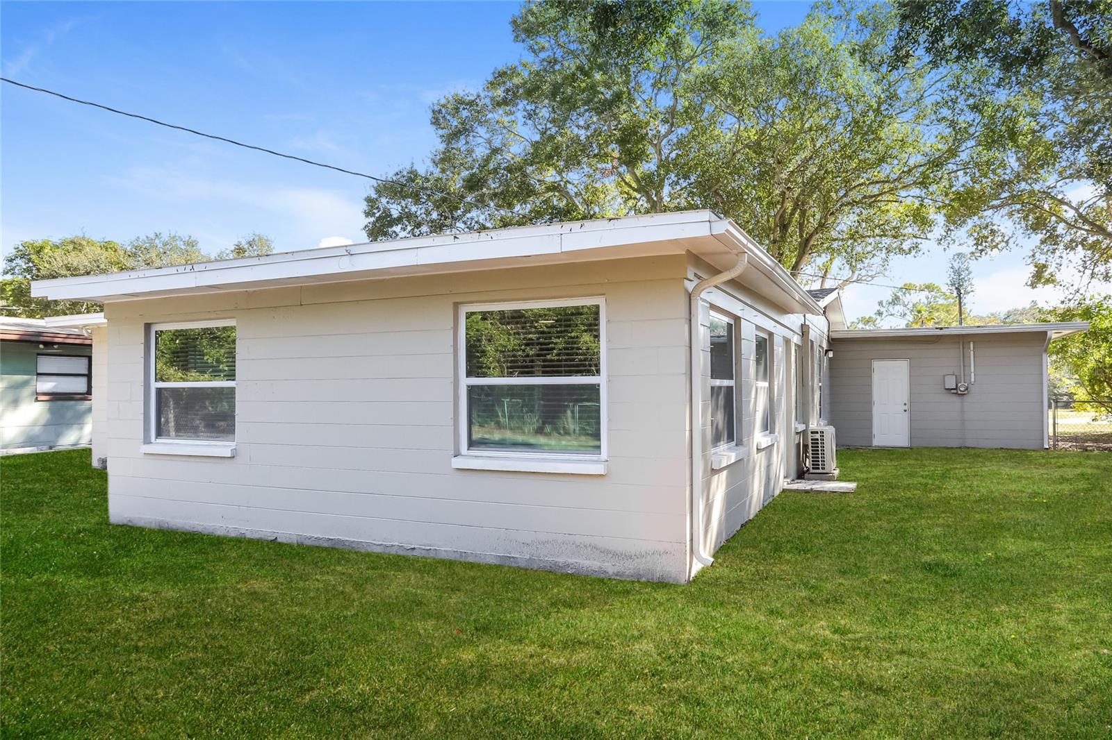 LAKEWOOD ESTATES SEC B - Residential Lease