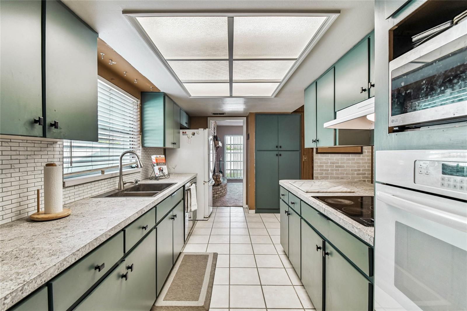 BAY CREST PARK UNIT 21 - Residential