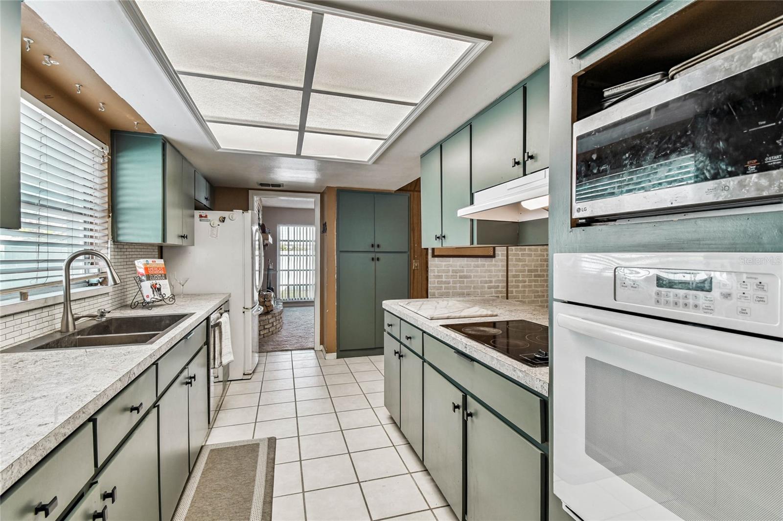 BAY CREST PARK UNIT 21 - Residential