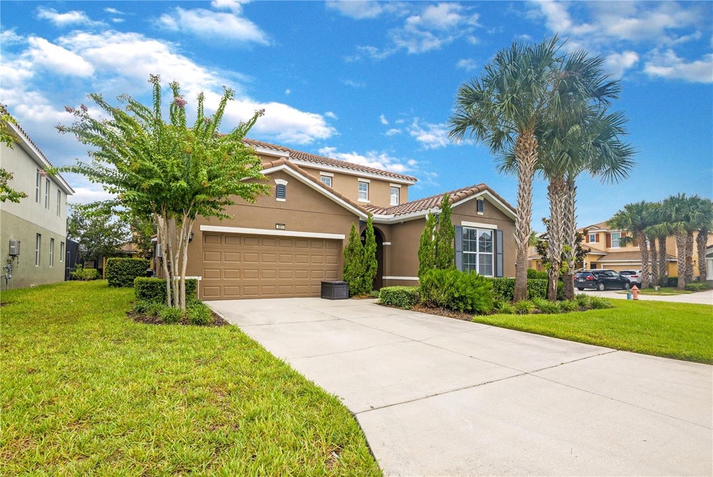 Photo of 5207 Wildwood Way, Davenport, FL 33837 (MLS # O6429926)