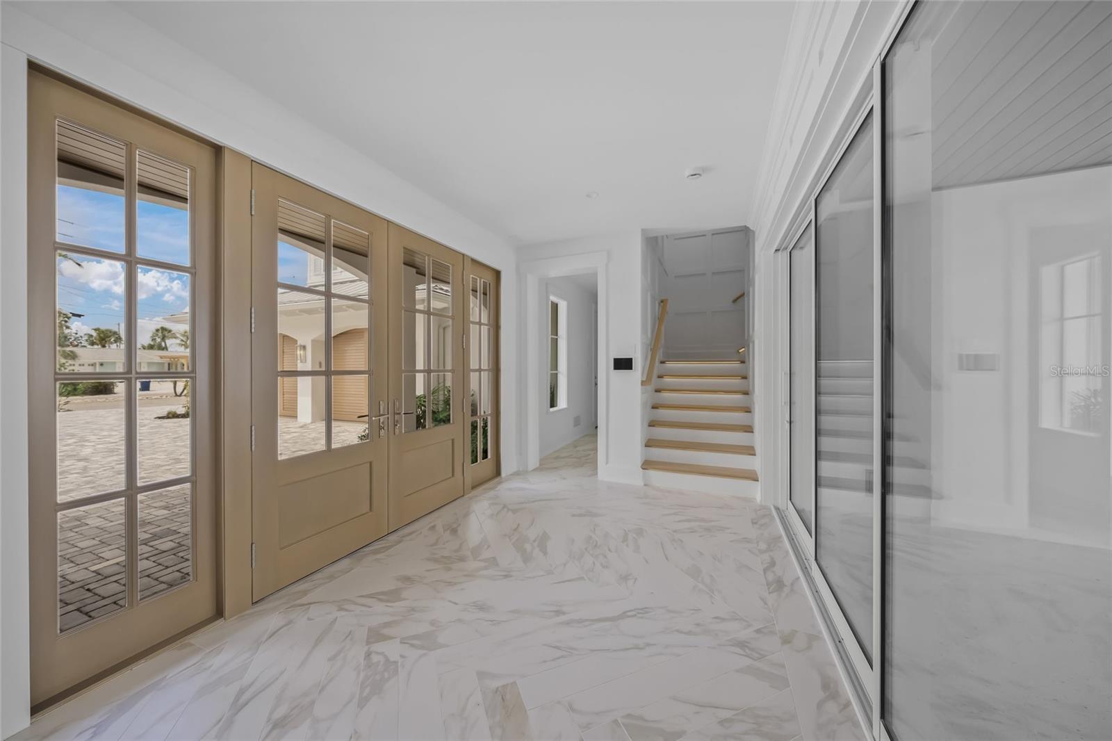 619 KEY ROYALE DRIVE