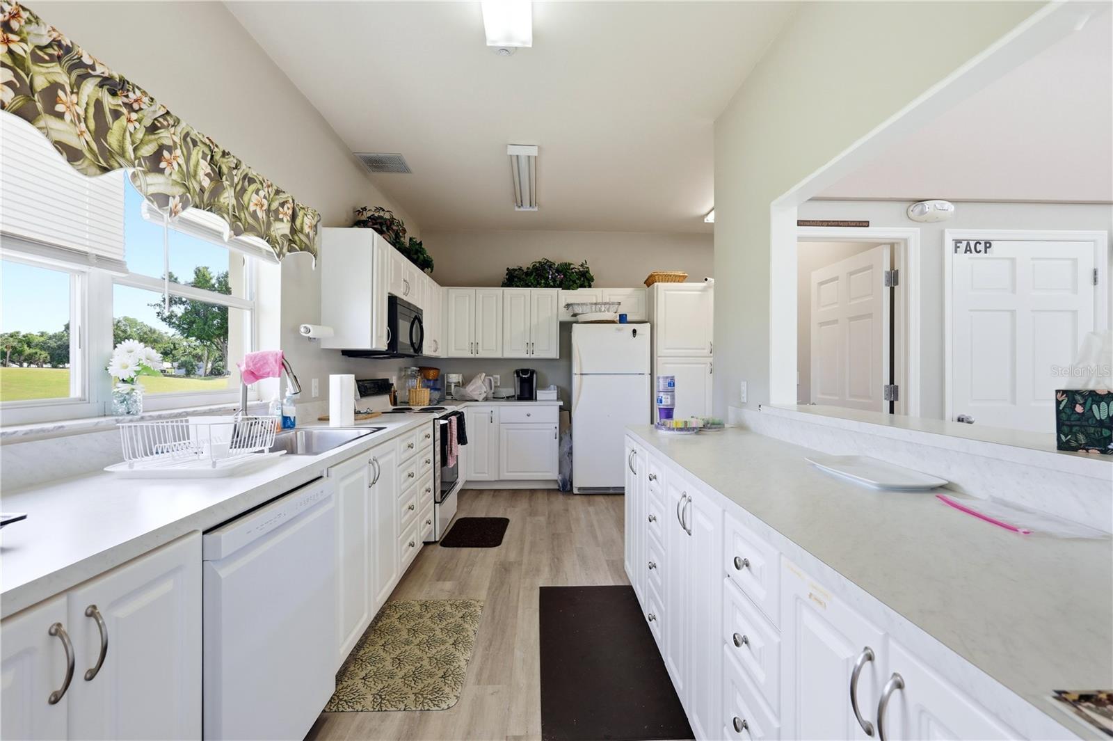 EIGHTH FAIRWAY - Residential