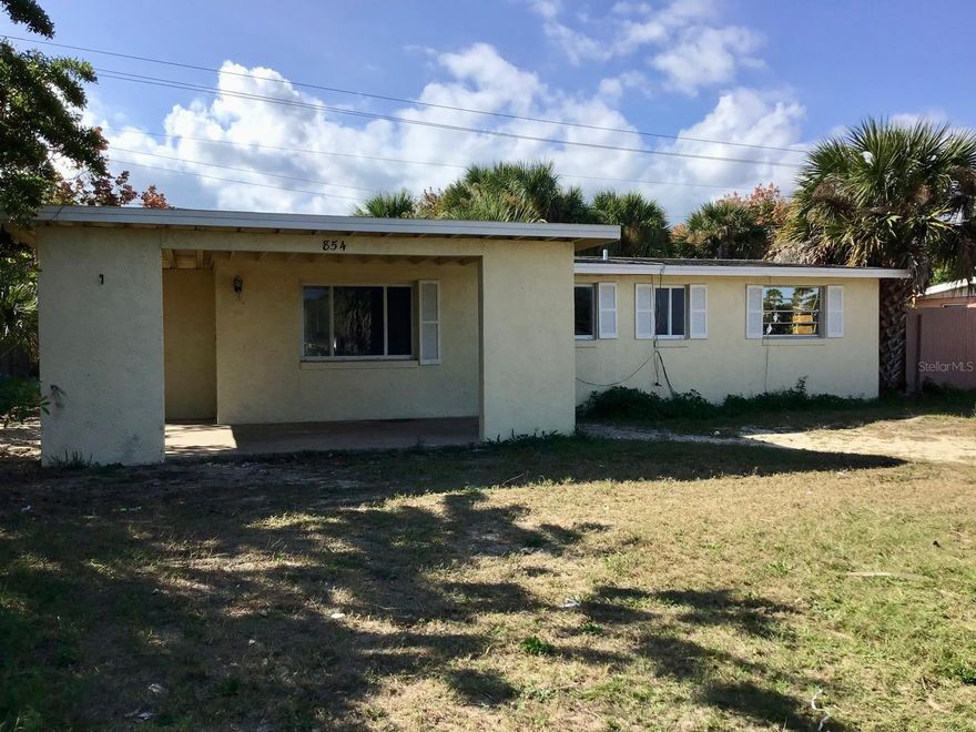 * * * INVESTOR OPPORTUNITY * * * DAYTONA BEACH * * * 3 BEDROOMS 1.5 BATHROOM * * * 920SF PROPERTY with CASH FLOW POTENTIAL. NEW FAUCETRY, VYNIL WATERPROOF FLOORING, NEWER CABINETRY & COUNTERTOP. CLOSE TO BEACHES, SHOPPING, INTERNATIONAL SPEEDWAY & MINUTES FROM I-95  * * * SELLER MOTIVATED * * *