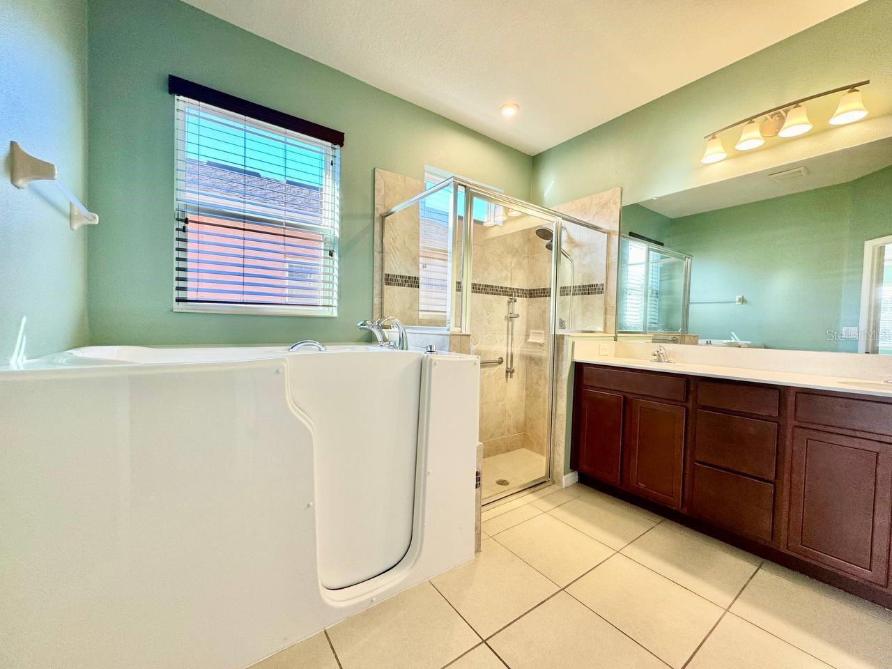 CARLTON LAKES PH 1A 1B-1 AN - Residential Lease