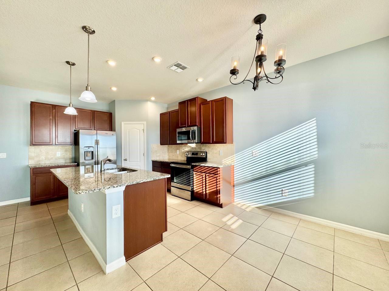 CARLTON LAKES PH 1A 1B-1 AN - Residential Lease