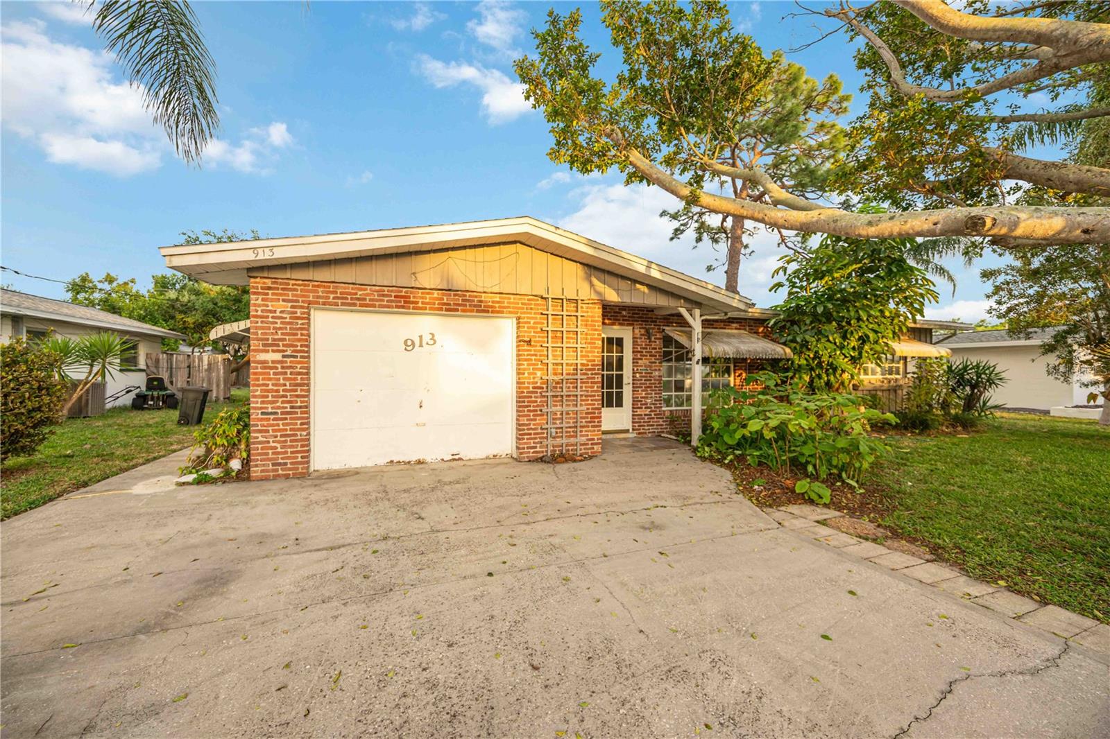 BEACH VILLAGE - Residential