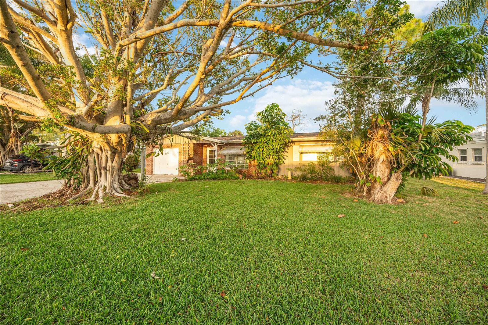 BEACH VILLAGE - Residential