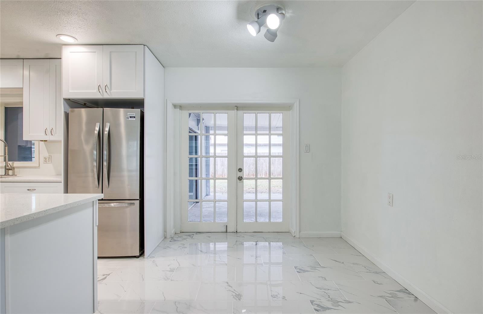 FAIRVIEW ESTATES - Residential