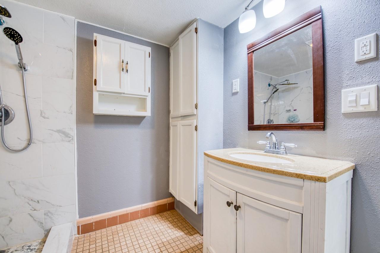 FAIRVIEW ESTATES - Residential