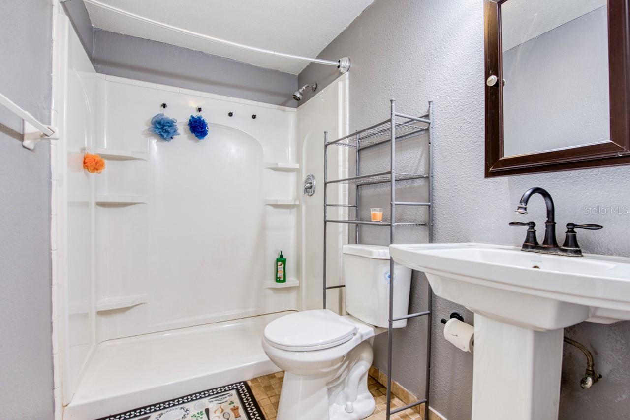 FAIRVIEW ESTATES - Residential