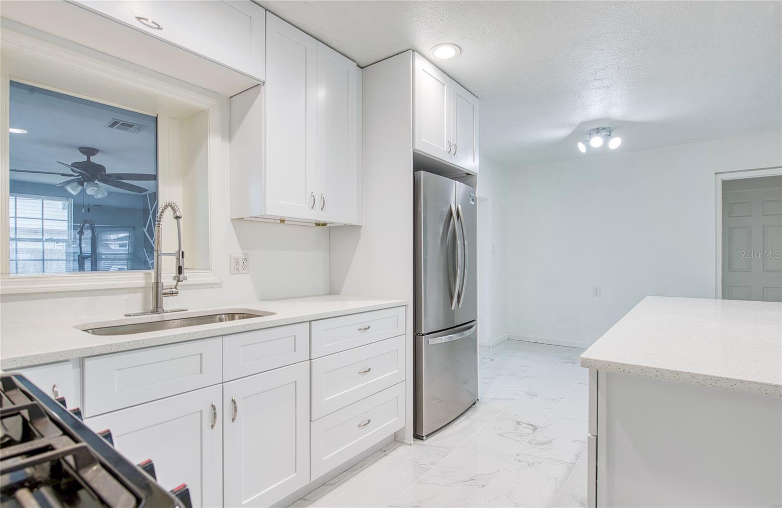 FAIRVIEW ESTATES - Residential