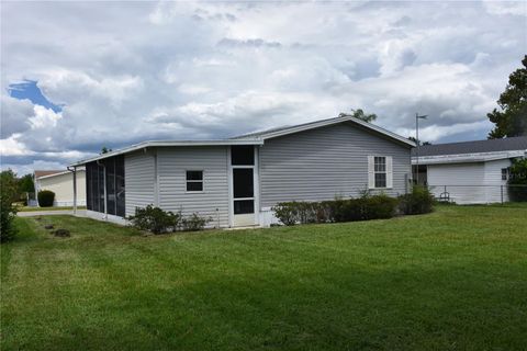 A home in ASTATULA