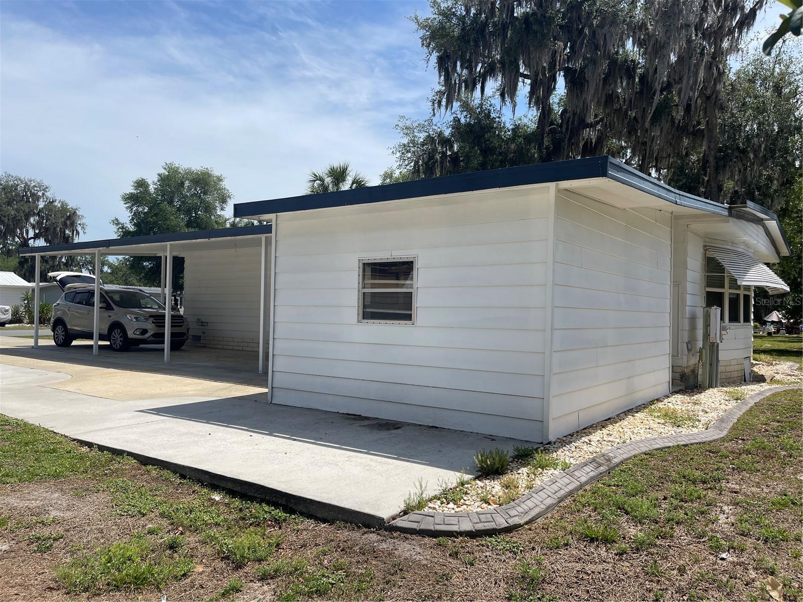 CONTINENTAL COUNTRY CLUB - Residential