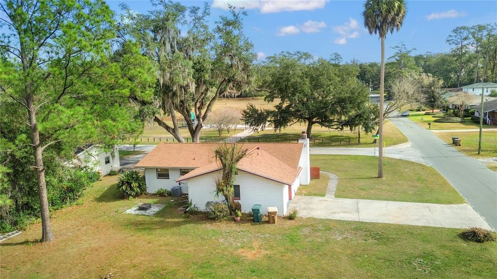 Photo of 2236 SE 8th Avenue, Ocala, FL 34471 (MLS # OM716274)