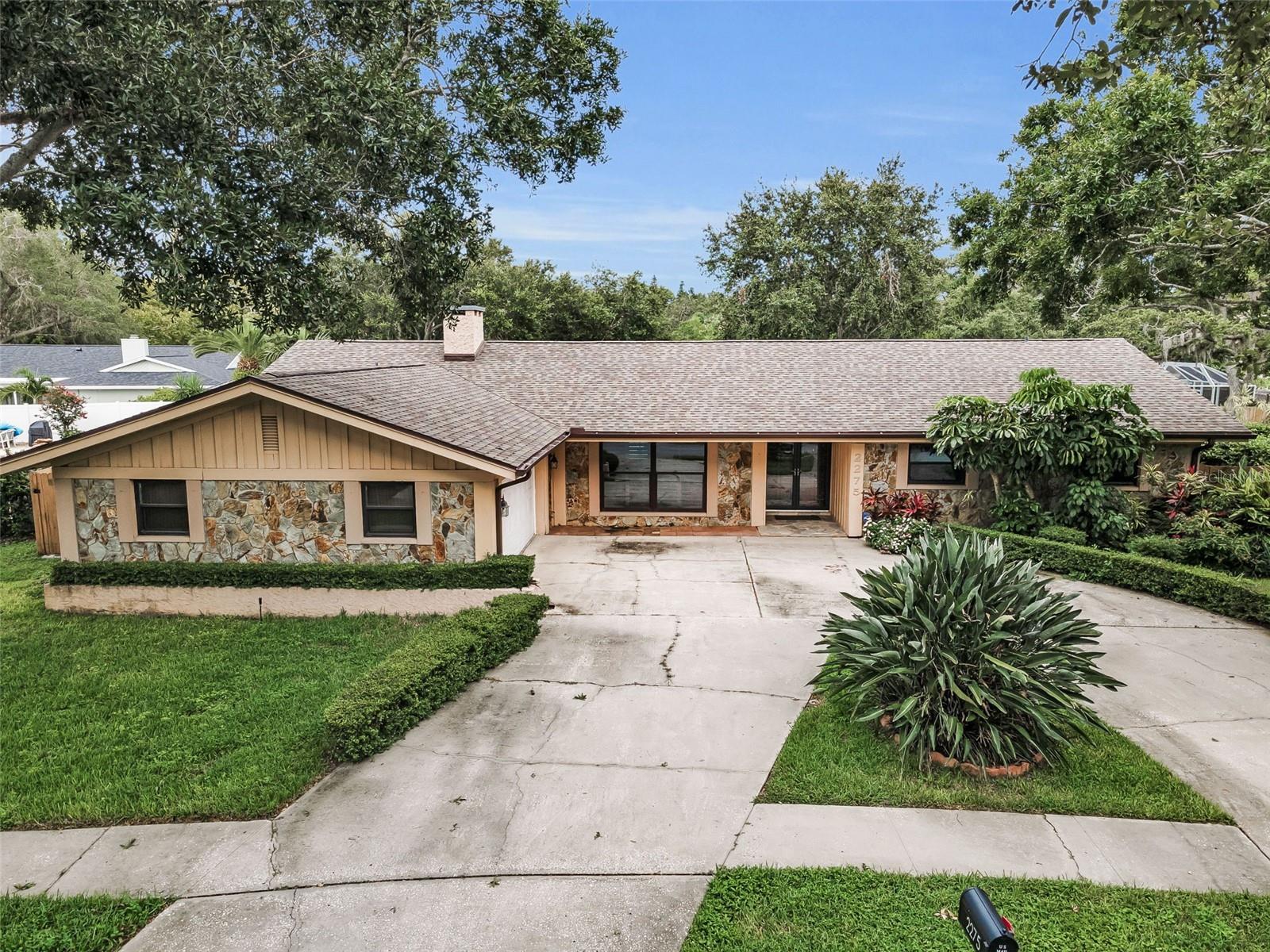 2275 WILLOWBROOK DRIVE